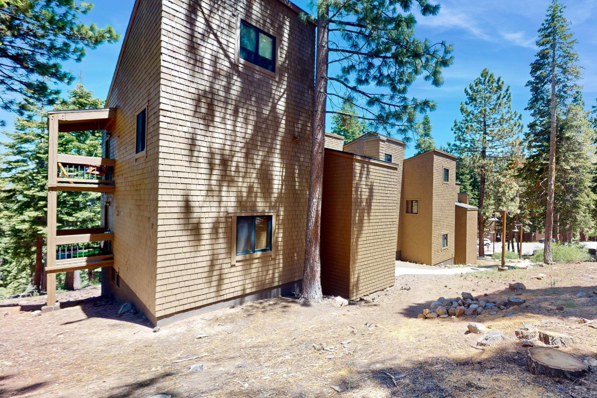 Coyote Fork 4051 Hotel Truckee Exterior photo